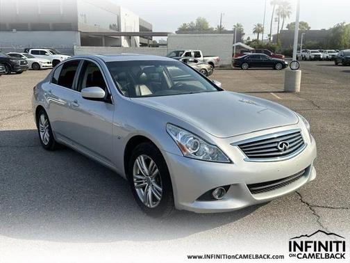 2015 INFINITI Q40 Base