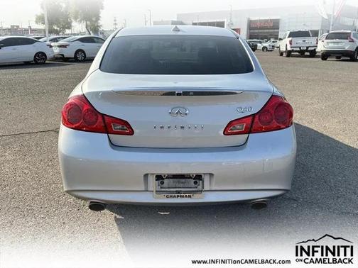 2015 INFINITI Q40 Base