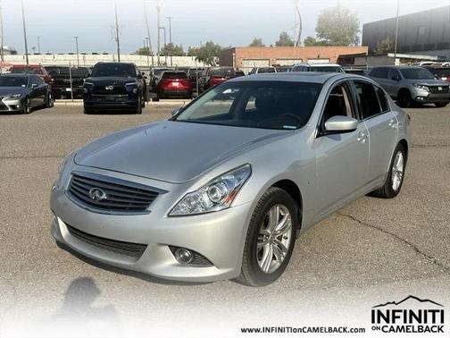 2015 INFINITI Q40 Base