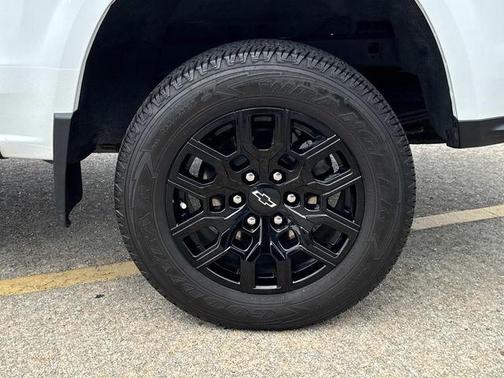 Summit White 2026 Chevrolet Colorado WT