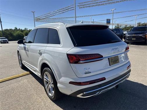 2020 Audi Q7 55 Premium Plus