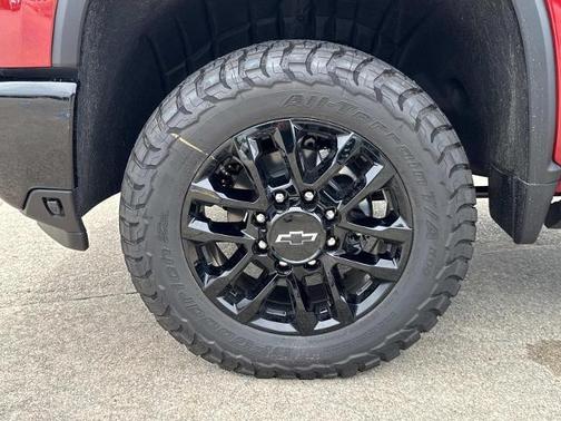 Radiant Red Tintcoat 2026 Chevrolet Silverado 2500 LTZ