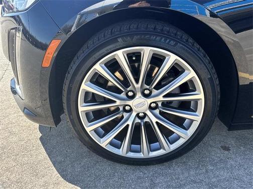 2022 Cadillac CT5 Premium Luxury