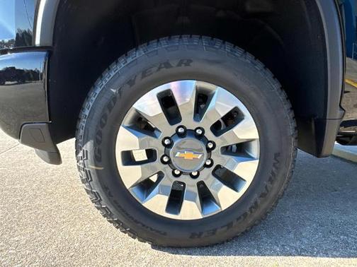 2025 Chevrolet Silverado 2500 Custom