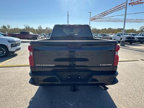 2025 Chevrolet Silverado 2500 Custom