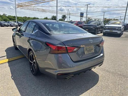 2025 Nissan Altima SR FWD
