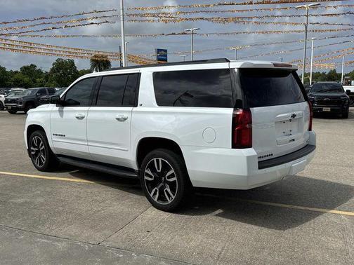 Summit White 2019 Chevrolet Suburban LT