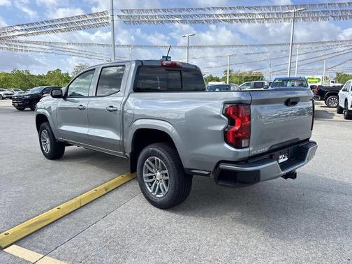 Sterling Gray Metallic 2026 Chevrolet Colorado LT