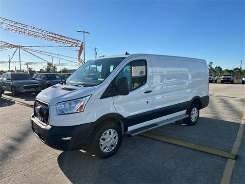 2022 Ford Transit-250 Base