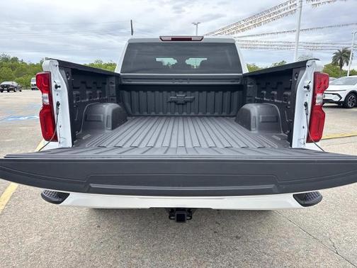 Summit White 2026 Chevrolet Silverado 1500 RST