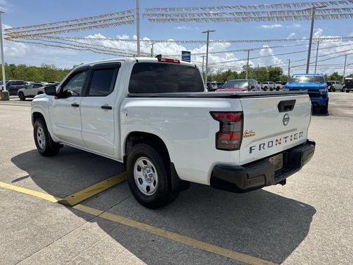 2022 Nissan Frontier S