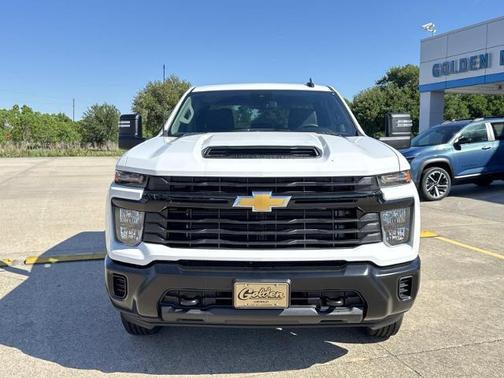 Summit White 2026 Chevrolet Silverado 2500 Crew Cab, Long Bed, WT, RWD