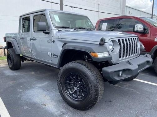 Photo 2 of 38 of 2021 Jeep Gladiator Sport