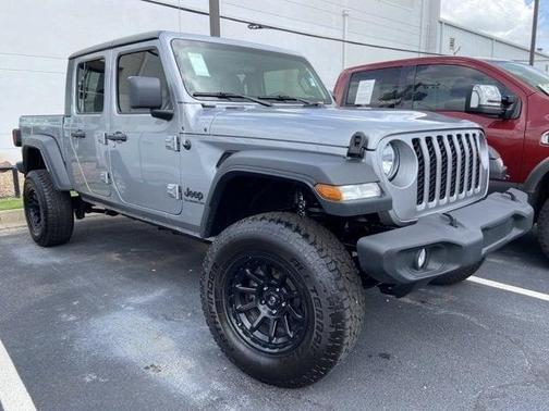 Photo 2 of 38 of 2021 Jeep Gladiator Sport
