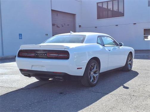 2017 Dodge Challenger SXT