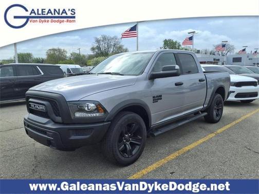 2023 RAM 1500 Classic Warlock Crew Cab 4x4 5'7' Box