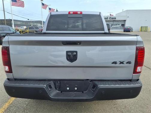 2023 RAM 1500 Classic Warlock Crew Cab 4x4 5'7' Box