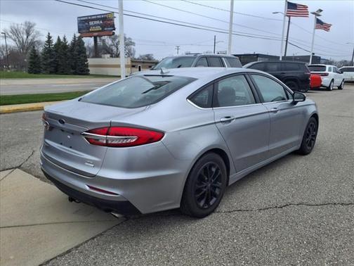 2020 Ford Fusion SE