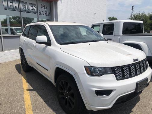 2022 Jeep Grand Cherokee Laredo