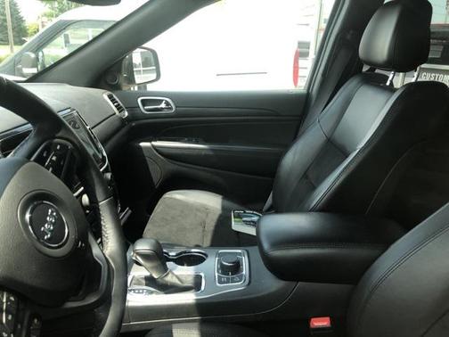 2022 Jeep Grand Cherokee Laredo