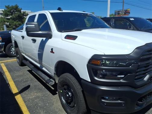 2025 RAM 2500 Tradesman Crew Cab 4x4 6'4' Box