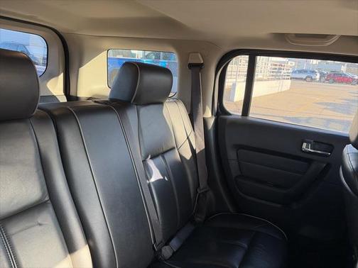 2007 Hummer H3 Base