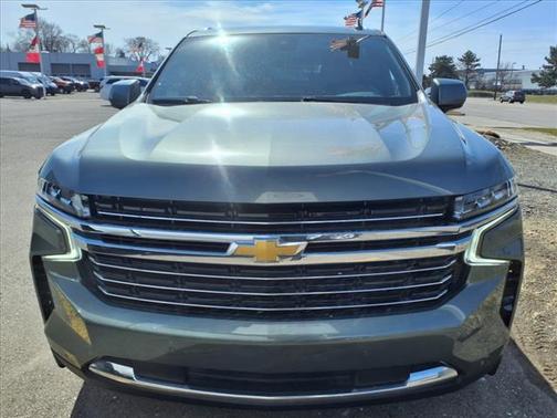 2023 Chevrolet Suburban LT