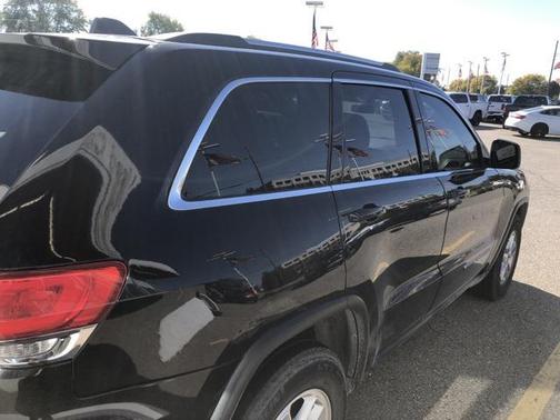 2019 Jeep Grand Cherokee Laredo