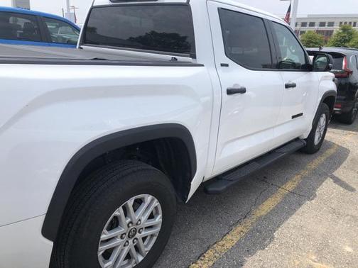 2022 Toyota Tundra SR5