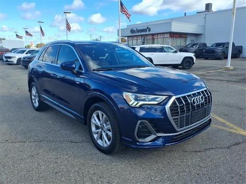 2023 Audi Q3 Premium 45 TFSI S line quattro Tiptronic