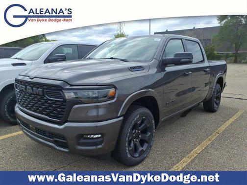 Granite Crystal Metallic Clearcoat 2027 RAM 1500 Big Horn/Lone Star