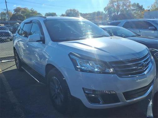 2017 Chevrolet Traverse 2LT