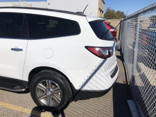 2017 Chevrolet Traverse 2LT