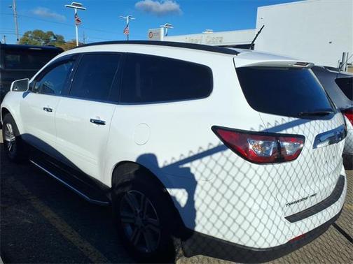 2017 Chevrolet Traverse 2LT