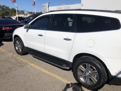 2017 Chevrolet Traverse 2LT