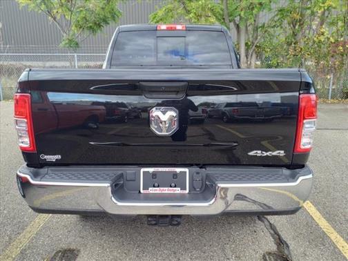 2023 RAM 2500 Tradesman Crew Cab 4x4 6'4' Box