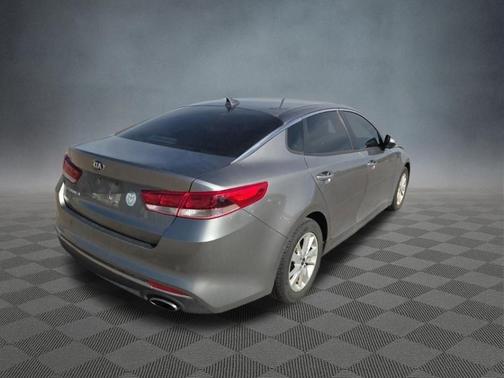 Titanium Silver 2018 Kia Optima LX
