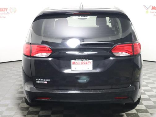 Diamond Black 2024 Chrysler Voyager LX