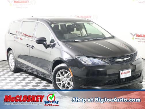 Diamond Black 2024 Chrysler Voyager LX