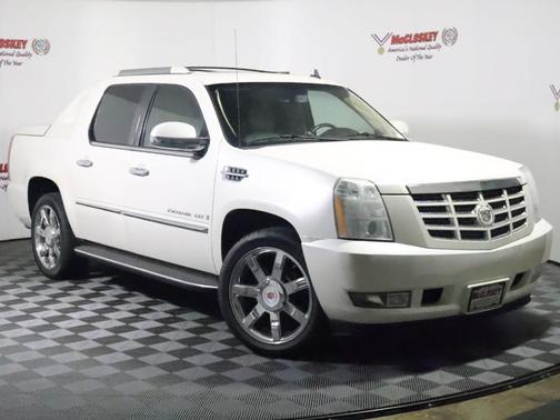 White Diamond Clearcoat 2009 Cadillac Escalade EXT