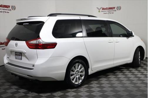 2015 Toyota Sienna LE