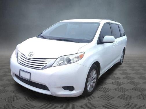 2015 Toyota Sienna LE