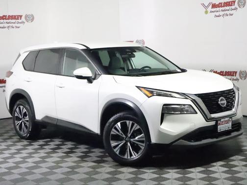 White 2022 Nissan Rogue SV