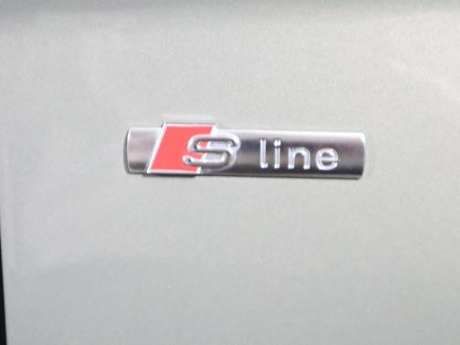 2024 Audi Q5 45 S line quattro Premium