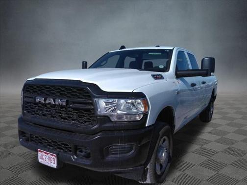 2022 RAM 3500 Tradesman Crew Cab 4x4 8' Box