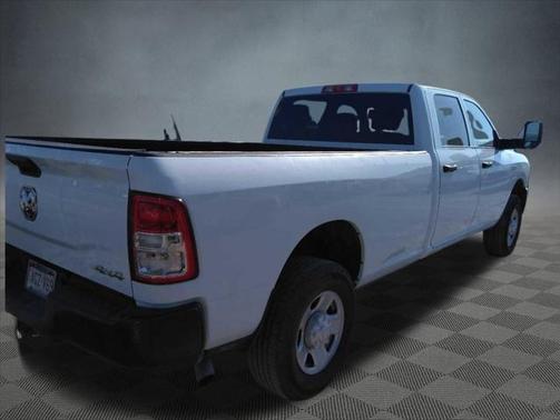 2022 RAM 3500 Tradesman Crew Cab 4x4 8' Box