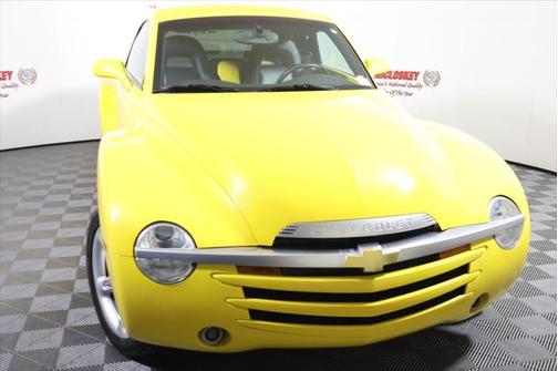 2004 Chevrolet SSR Base