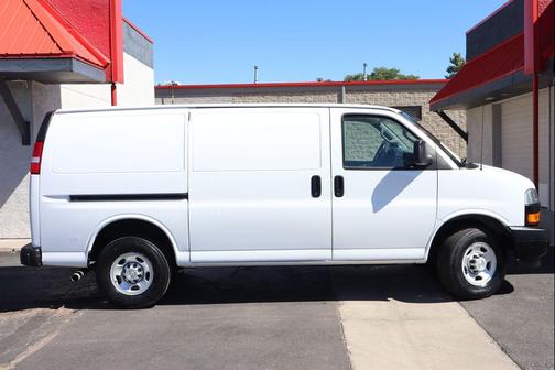 2022 Chevrolet Express 2500 RWD 2500 Regular Wheelbase WT