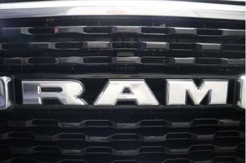 2023 RAM 2500 Big Horn Crew Cab 4x4 8' Box