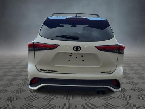 Blizzard Pearl 2021 Toyota Highlander XSE